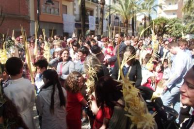 DIUMENGE RAMS, QUI NO ESTRENA NO TÉ MANS (Comença la Setmana Santa)