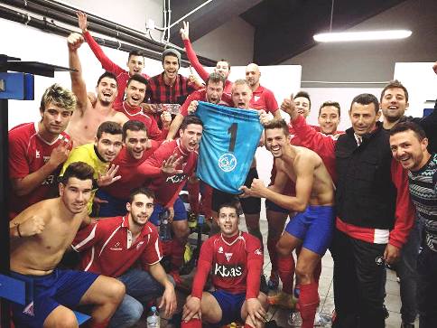 GORGOS; EL PRIMER EQUIP ES POSA LÍDER (1-2); EL JUVENIL GUANYA (3-0) I EL CADET CONSOLIDA EL LIDERAT (0-4) (