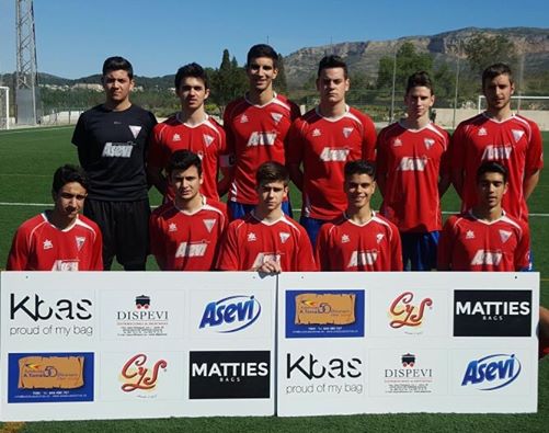ELS EQUIPS DEL GORGOS C.F. ESTAN FENT UNA GRAN TEMPORADA: Cadet campió; juvenil té la permanència i els majors són segons
