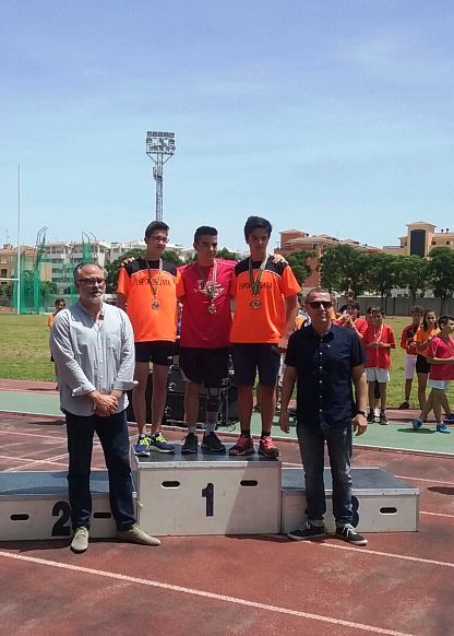 GATERS A LA CURSA DONDARA I ALS XII MINIJOCS DE DÉNIA; RESULTAT DE FUTBOL JUVENIL; HOMENATGE DEL GORGOS AL SEU JUGADOR PEPE PEDRO
