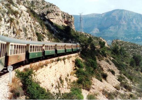 RECORDEU EL LIMÓN EXPRESS (foto de l'exposició dels 30 anys de FGV a València)