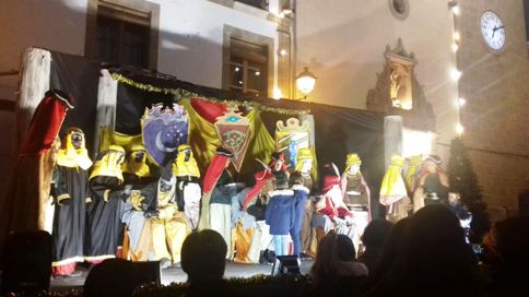 LES CARTES DELS XIQUETS/XIQUETES GATERS JA LES TENEN ELS REIS MAGS