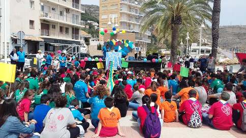 ELS JÚNIORS DE GATA, PRESENTS EN LA TROBADA DE LA MARINA, A XÀBIA