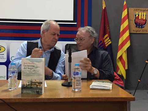 JESÚS MONCHO PRESENTA EL SEU DARRER PREMI LA TAVERNA DEL NEGRE A LA PENYA BARCELONISTA DE GATA