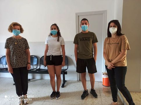 ELS QUINTOS I QUINTES GATERS DEL 2020 FAN UN DONATIU A CÀRITAS PARROQUIAL (COVID-19)