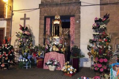 5/8, GATA EN FESTES. DIA DE LA VESPRA: HUI PER ALS MAJORS, LA PILOTA, L'OFRENA I LA REVETLA