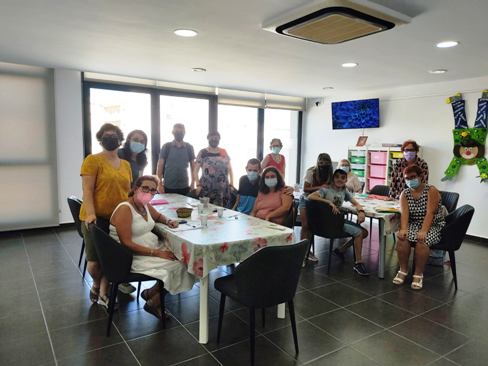 EL TAPIS DE GATA TÉ NOVA SEU A L'EDIFICI POLIVALENT GUILLEM AGULLÓ