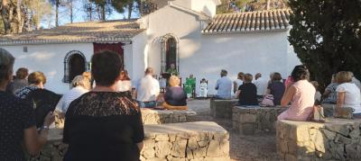 PRE-FESTES GATA. HUI DIVENDRES 22, TERCER DIA DE NOVENARI. Sopar a l'esplanada de l'ermita