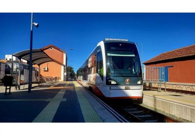 DESPRÉS DE 6 ANYS I MIG D'OBRES ES COMPLETA LA LÍNIA 9 DEL TRAM I EL TREN JA CIRCULA AL COMPLET, ALACANT-DÉNIA