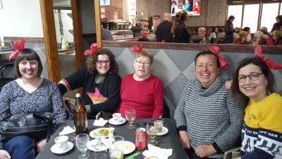 EL DARRER DIMARTS TANCA LES FESTES CARNESTOLENQUES DE GATA. Abans era tradició anar de paella, cassola. Els treballadors/es de fàbriques ho celebraven