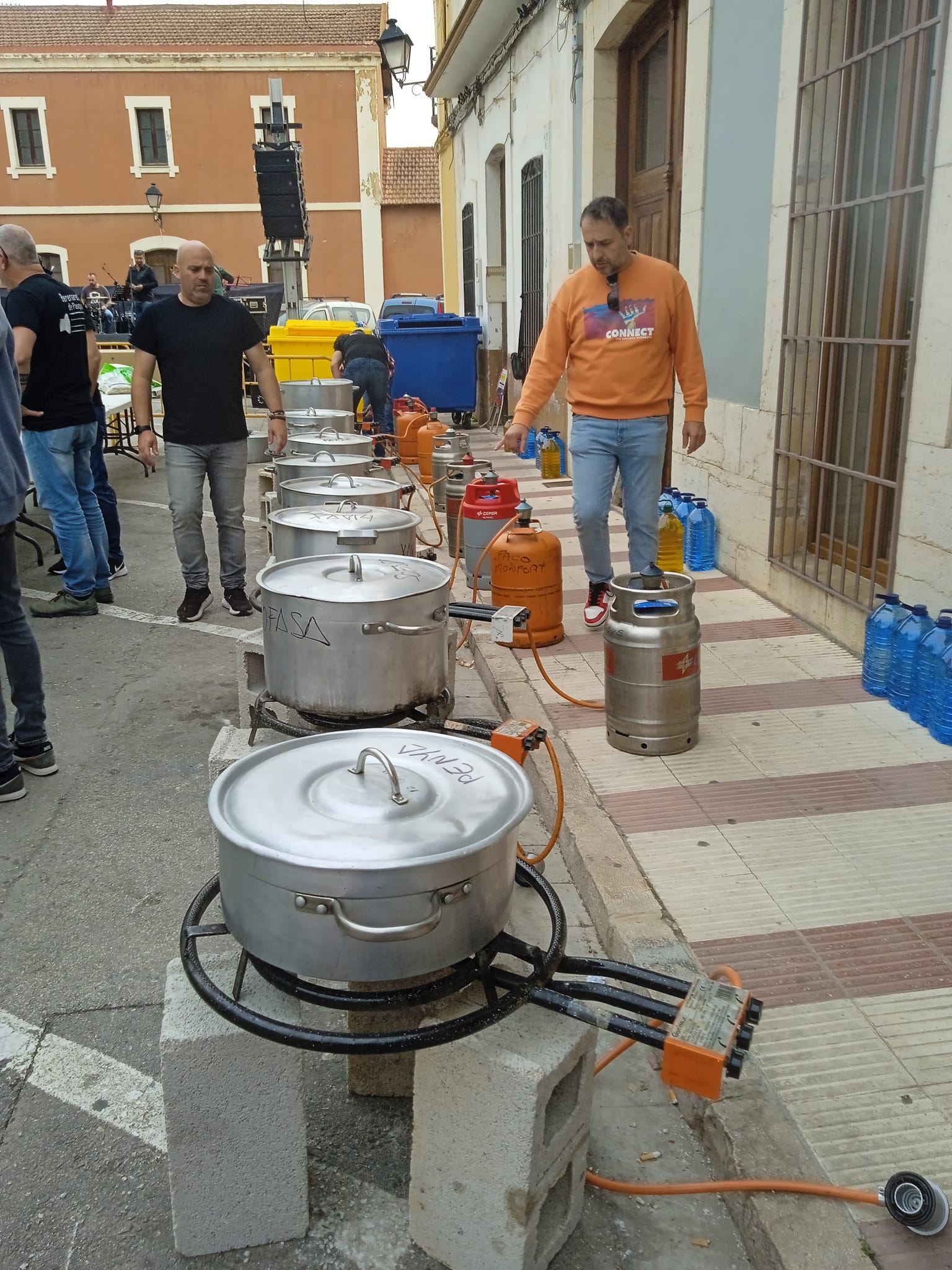 ARRIBA HUI LA GRAN FESTA GASTRONÒMICA DEL BERENAR DE PASQUA. 14 anys i homenatge a Manolo Miralles