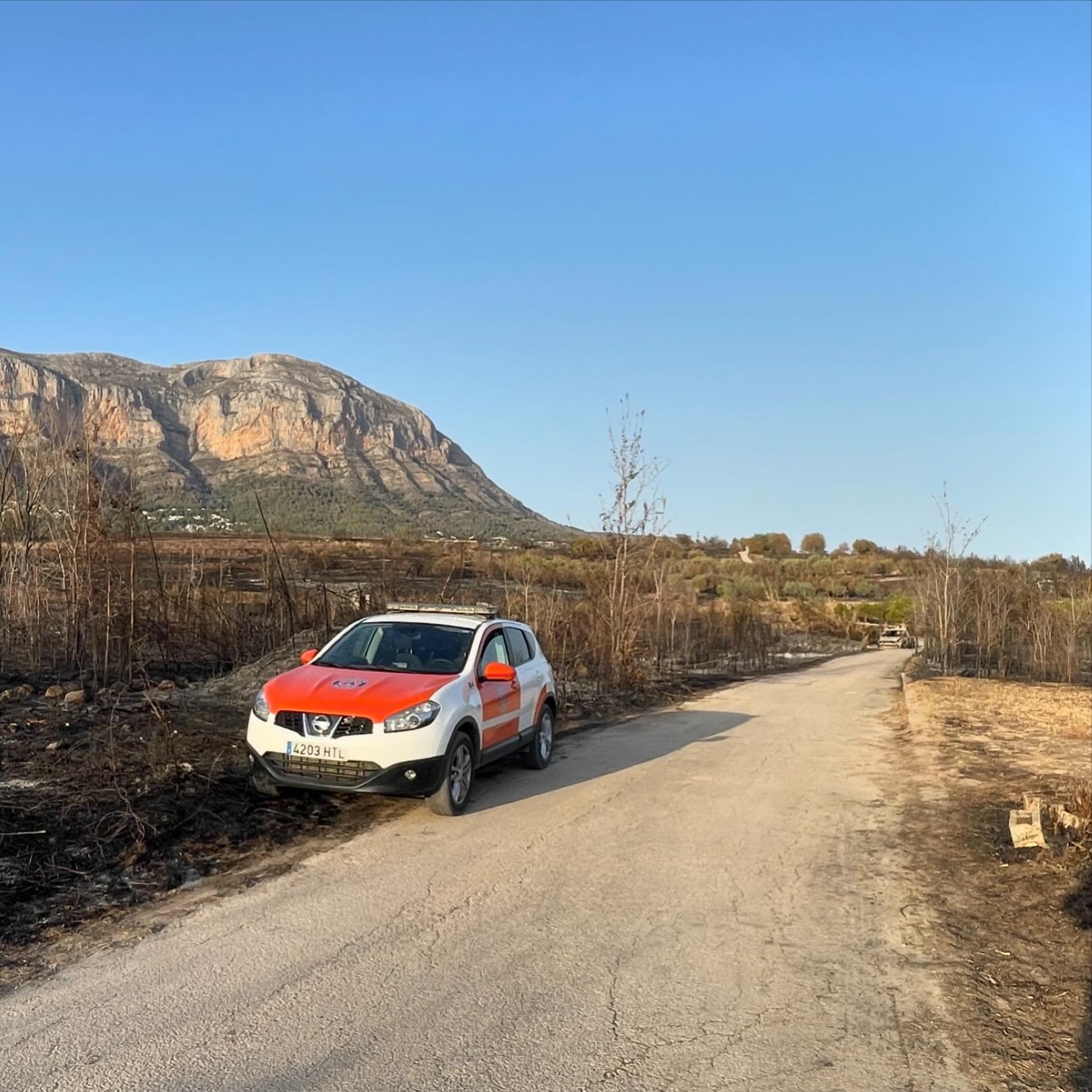 PER LA PERSISTENT SEQUERA I EL GREU INCENDI PATIT DISSABTE, L'ALCALDE DE GATA EMET UN BÀNDOL. ES SUSPENEN LES CREMES AGRÍCOLES, NO ES POT ENCENDRE FOC I S'INSISTEIX EN LA NETEJA; LA GENERALITAT FA EL MATEIX A NIVELL VALENCIÀ FINS 15 D'OCTUBRE 