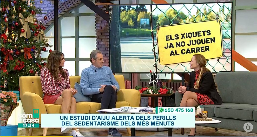 LA PSICÒLOGA GATERA DE LA CÀTEDRA D'INFÀNCIA DE LA UPV, SEFA MULET SALVADOR, PARLA DE L'OCI DELS MÉS MENUTS AL MAGAZINE DE À PUNT, SOM DE CASA