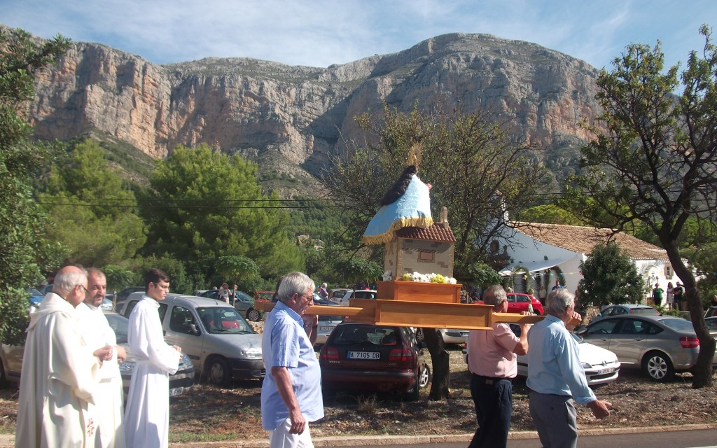 DIUMENGE 14 FESTA DE L'ERMITA DEL PÒPUL. Terme de Xàbia, amb el veïnat de la Vall. Un majoral i un vocal, gaters