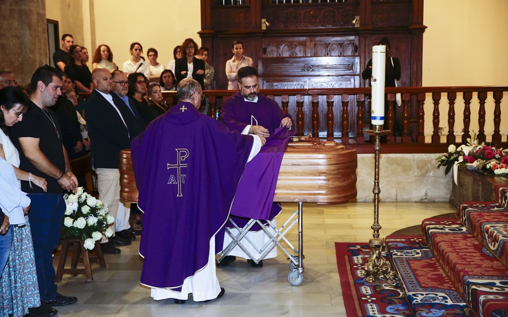 IMPRESSIONANT MOSTRA DE RESPECTE, ADMIRACIÓ I RECORD. FUNERAL A TEULADA PEL RECTOR MISSIONER FILL PREDILECTE DEL POBLE VEÍ I ADOPTIU DE GATA, DON VICENTE BERENGUER LLOPIS