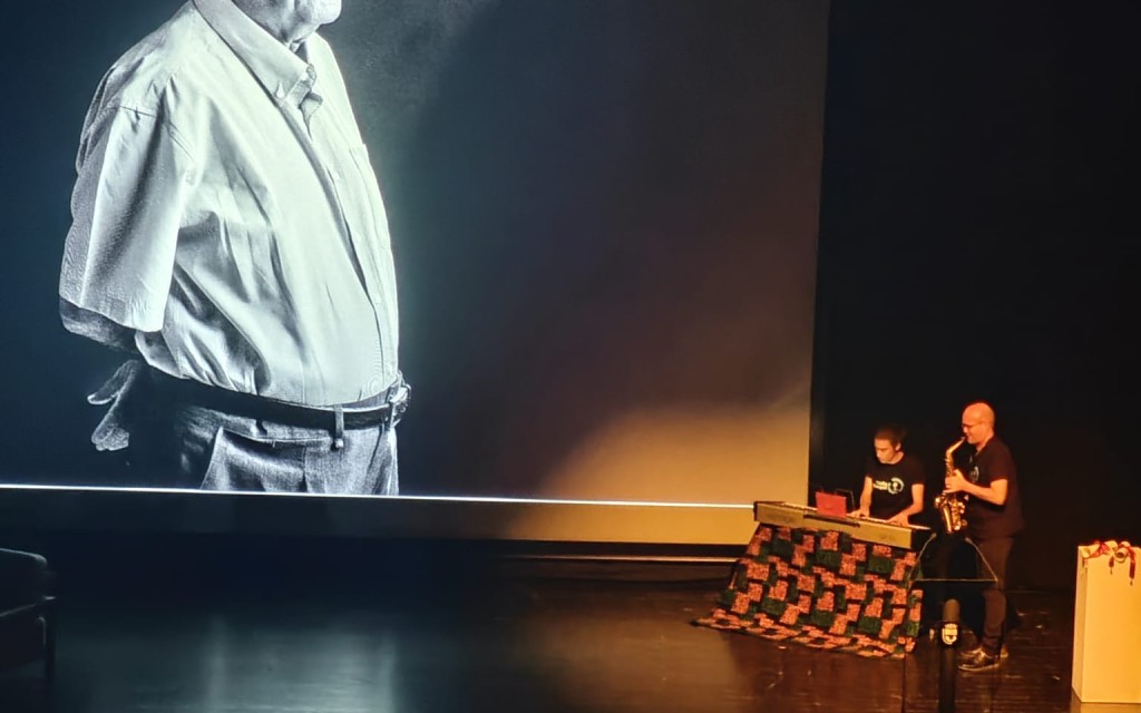 DEMÀ DIVENDRES, LA PARRÒQUIA DE SANT MIQUEL ACULL UNA MISSA FUNERAL PEL MISSIONER VICENTE BERENGUER LLOPIS, FILL ADOPTIU DE GATA. Serà presidida per l'Arquebisbe Excm. Sr. D. Enrique Benavent