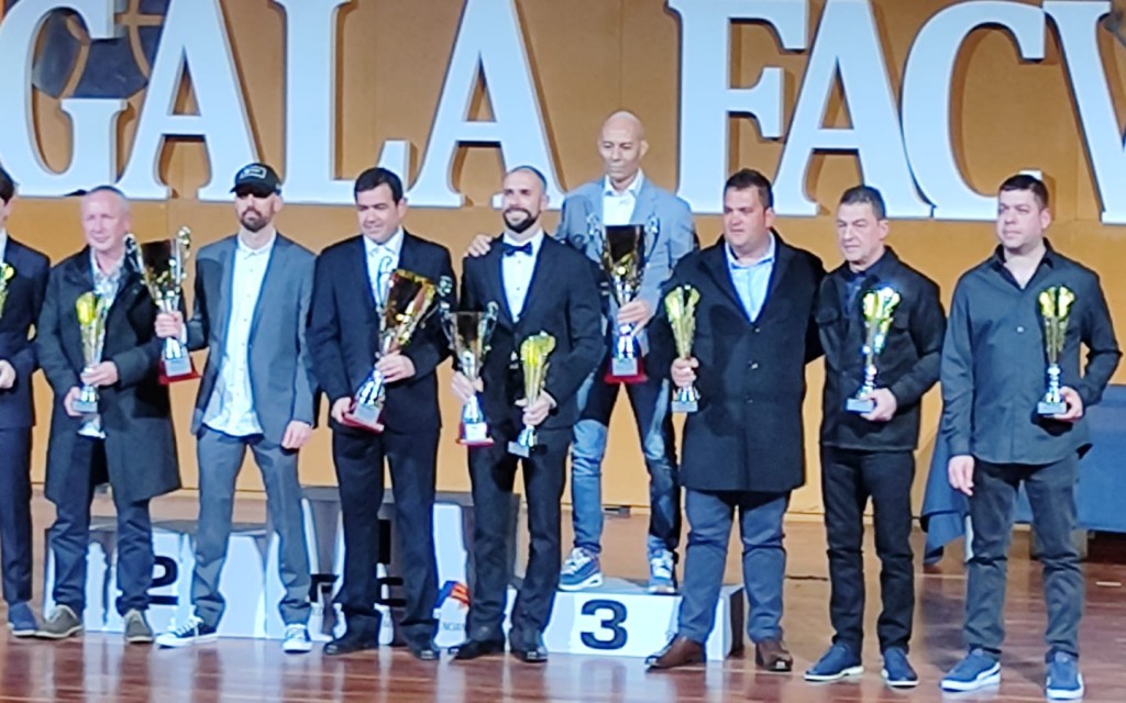 EL GATER FERNANDO SENDRA ARABÍ TORNA A SER CAMPIÓ 2025 EN LA SEUA CATEGORIA DE PUJADES DE MUNTANYA, AMB EL COTXE DE 40 ANYS