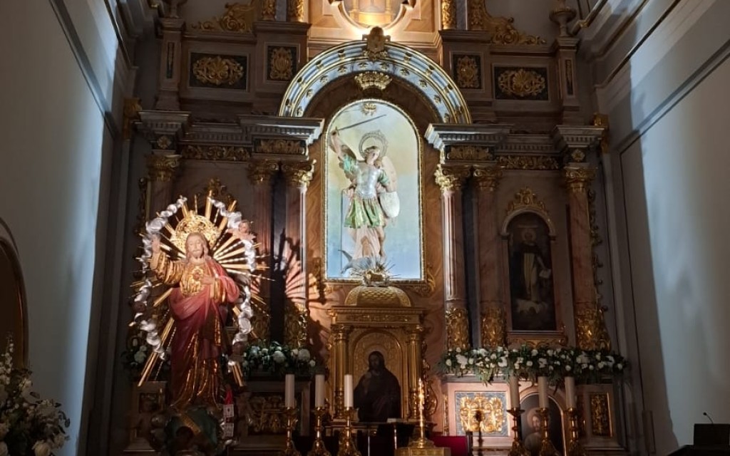 HUI ÉS LA FESTA DEL SAGRAT COR DE JESÚS. La seua confraria és la més antiga de la parròquia. Va ser fundada en 1887