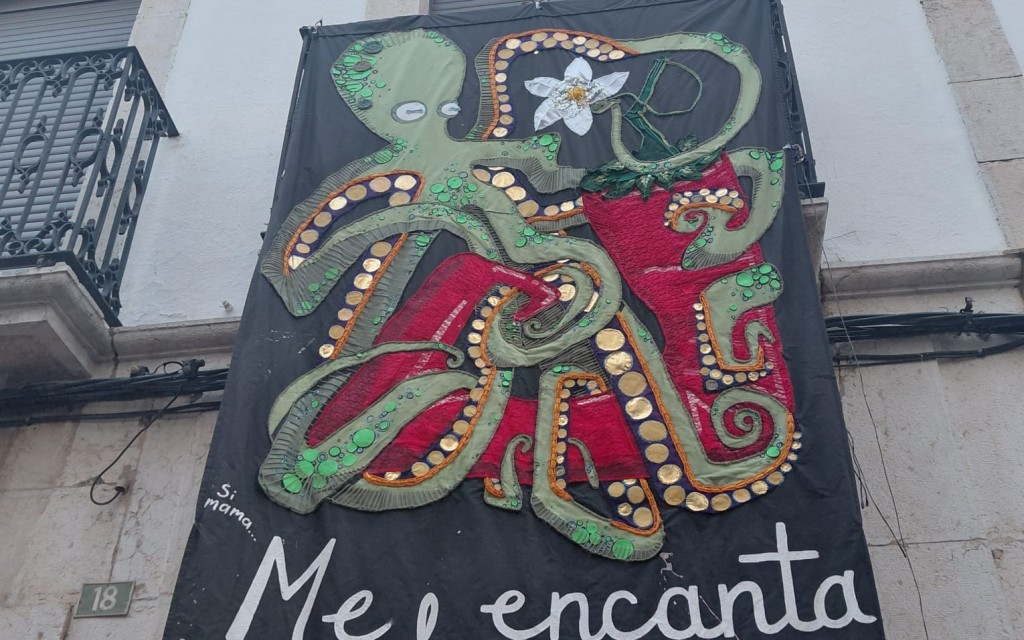 MIRADES URBANES: ART AL VENT, GATA: Obres, teles, peces 17 a 20