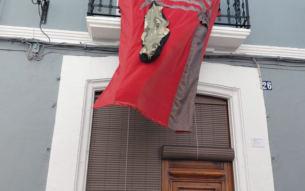 MIRADES URBANES: ART AL VENT, GATA. Obres 21 a 24