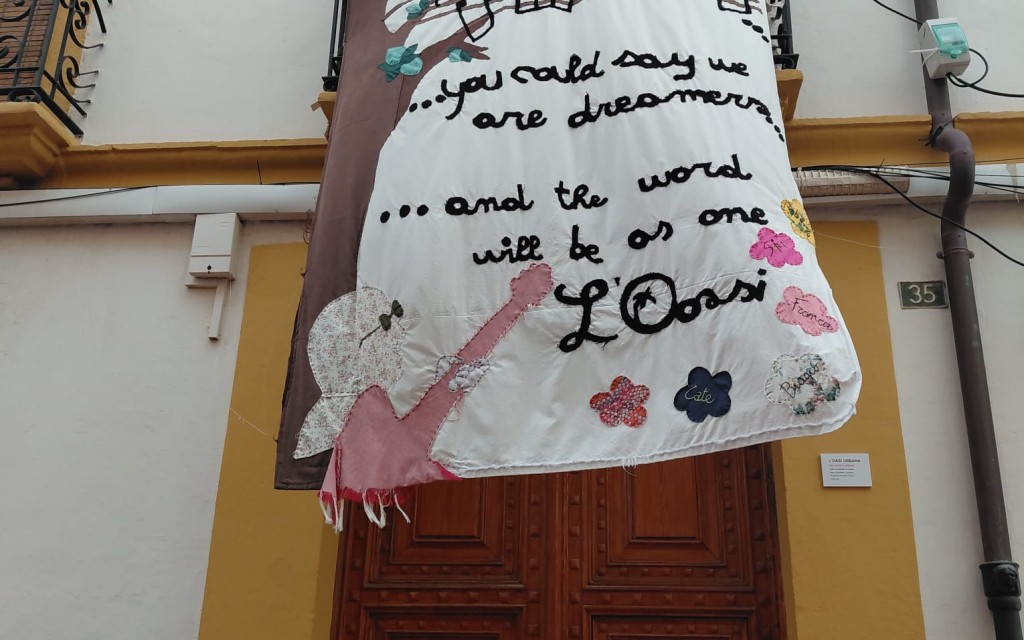 MIRADES URBANES, TORNEM AL CARRER CONSTITUCIÓ, ART AL VENT 2026. Set dies més. Obres 57 a 60