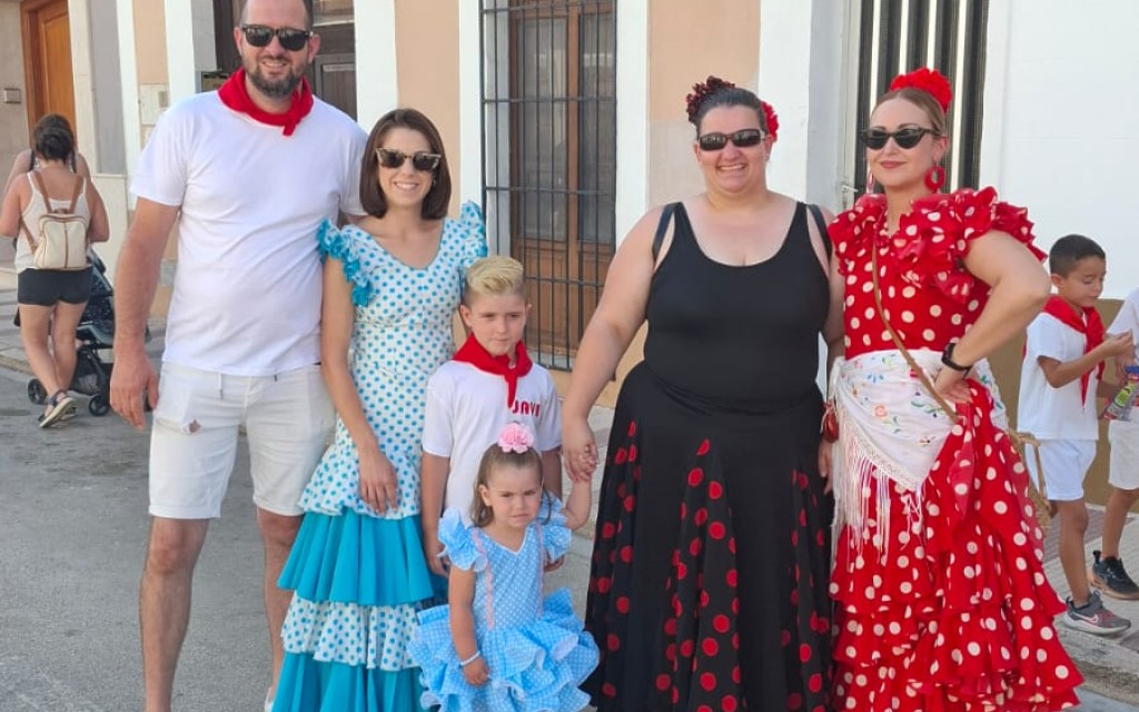 SEGUIM A LA FESTA. GATA 2026. HUI ÉS EL QUART DIA DEDICAT A LES PAELLES NOCTURNES. Les calaveres, primer premi de barraques