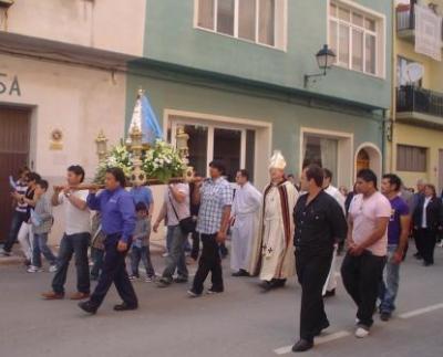 ELS ARGENTINS RESIDENTS A GATA FESTEJEN A LA MARE DE DÉU DEL VALLE