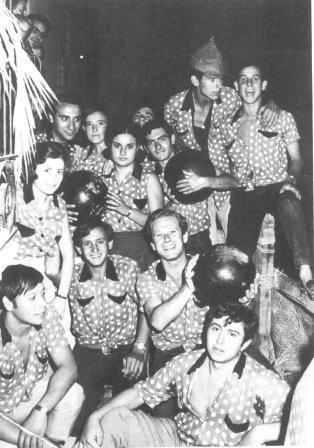 FOTOGRAFIES ANTIGUES (Gata en el record) -110, la foto d´ahir diumenge-