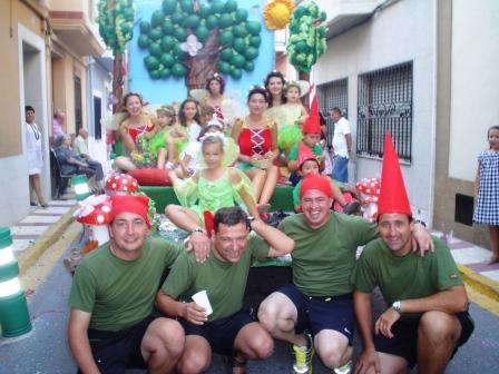 CRÒNICA FESTERA: Tercer dia de festes: CARROSSES ( i IX )