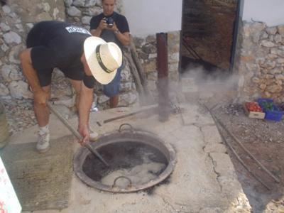 ESTAMPES DE L´ESCALDÀ: La caça dins la caldera