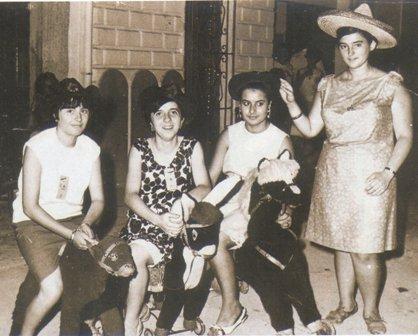 FOTOGRAFIES ANTIGUES (Gata en el record) - 185 -