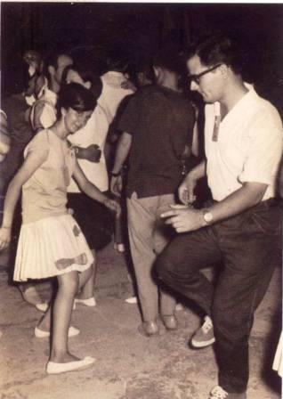 FOTOGRAFIES ANTIGUES (Gata en el record) -la foto d´ahir dijous, 190-