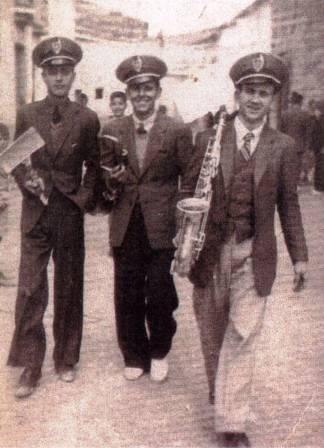 FOTOGRAFIES ANTIGUES (Gata en el record) -204-