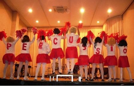 IMATGES CURIOSES: els músics de la banda, de disfresses ( I )