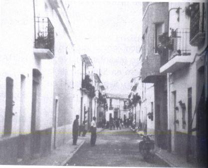 TENIM UN CARRER CONSTITUCIÓ A GATA.