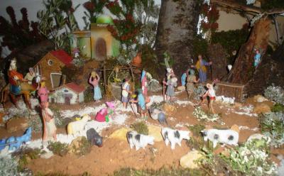 BETLEMS DE GATA: i seguisc posant betlems.