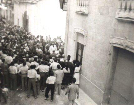 FOTOGRAFIES ANTIGUES (Gata en el record) -253, la de hui-