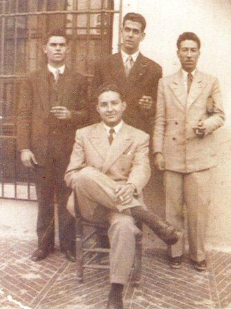 FOTOGRAFIES ANTIGUES (Gata en el record) -272-