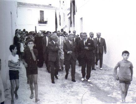 FOTOGRAFIES ANTIGUES (Gata en el record) -337-