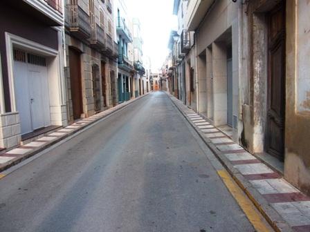 FOTO CURIOSA: Carrer Signes sense cotxes.