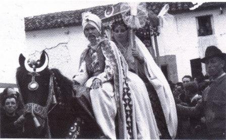 FOTOS ANTIGUES (Gata en el record) -402-