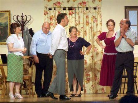 EL GRUP DE TEATRE LA FONT DE LA MATA OBTÉ UN GRAN ÈXIT A ONDARA