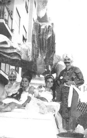 FOTOGRAFIES ANTIGUES (Gata en el record) -430-