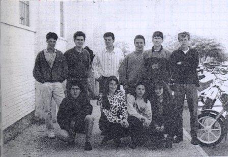 RECORDEU EL PREMI QUE VAN REBRE AQUESTS ALUMNESFA 20 ANYS