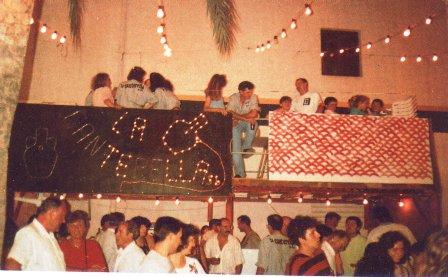 FOTOGRAFIES ANTIGUES (Gata en el record) -463-