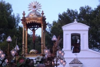IMATGES CURIOSES DE LA FESTA ( I ) -Crist, ermita i campaneta-