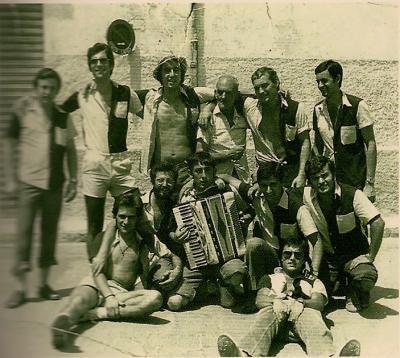 FOTOGRAFIES ANTIGUES (Gata en el record) -475-