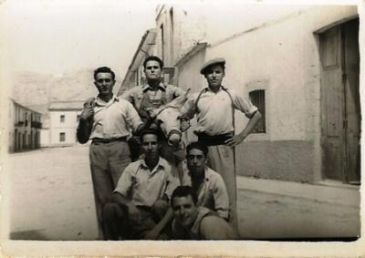 FOTOGRAFIES ANTIGUES (Gata en el record) -482-