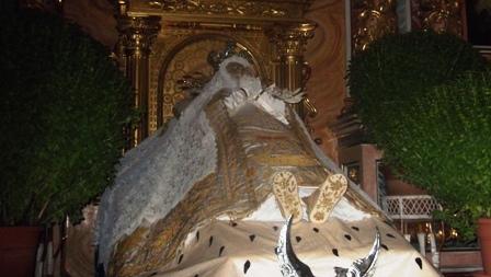 SANTS I REFRANYS: Hui és la Mare de Déu de l'Assumpció