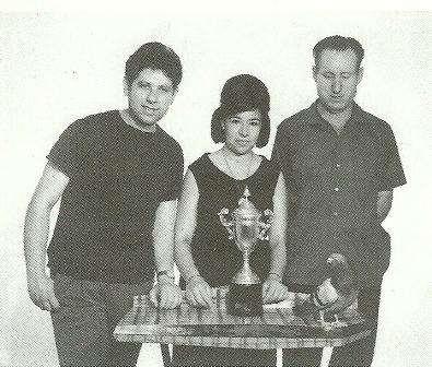 FOTOGRAFIES ANTIGUES (Gata en el record) -510-